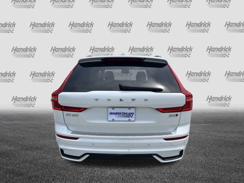 Used 2023 Volvo XC60 B5 Ultimate w/ Climate Package image 9