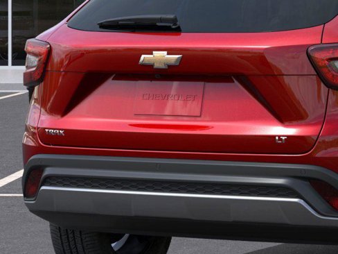 New 2026 Chevrolet Trax LT w/ Driver Confidence Package image 14
