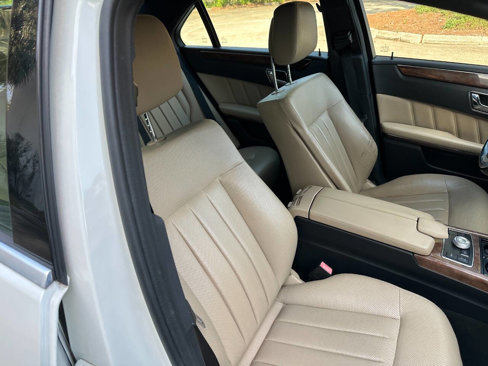Used 2011 Mercedes-Benz E 550 Sedan image 26