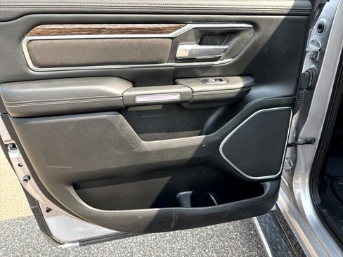 Used 2019 RAM 1500 Laramie image 34