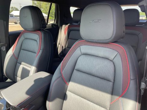 New 2026 Chevrolet Equinox RS w/ LPO, Floor Liner Package image 8
