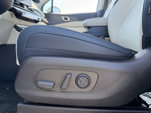 New 2026 Kia Carnival SX image 29