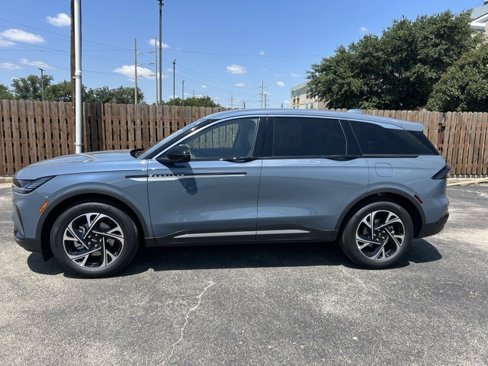 New 2025 Lincoln Nautilus Premier w/ Equipment Group 102A image 5