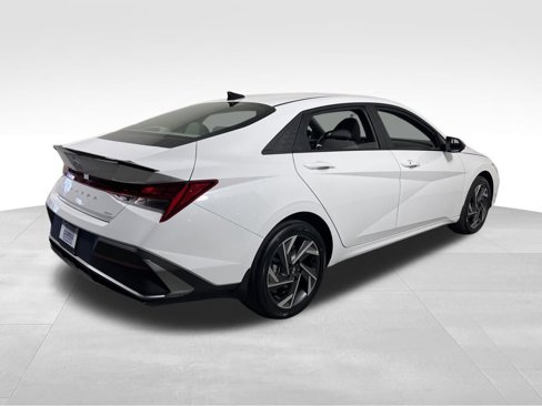 New 2025 Hyundai Elantra SEL image 5