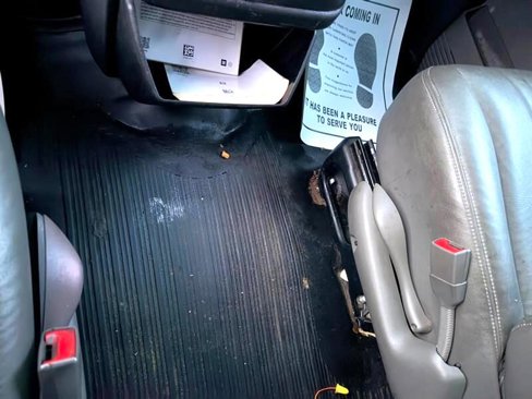 Used 2016 Chevrolet Express 2500 image 30