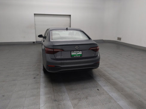 Used 2024 Volkswagen Jetta SE image 6