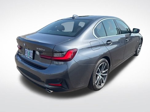 Used 2022 BMW 330e xDrive w/ Driving Assistance Package image 7