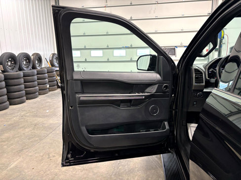 Used 2020 Ford Expedition XLT w/ Equipment Group 201A image 23