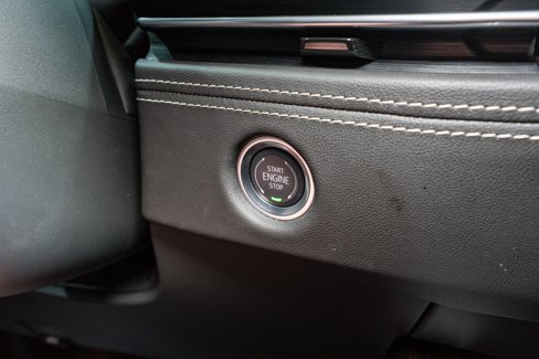 Used 2025 Cadillac Escalade Premium Luxury image 31