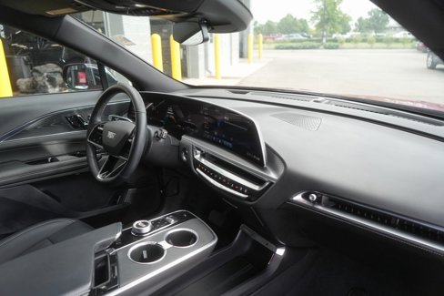 Used 2024 Cadillac Lyriq Sport image 18