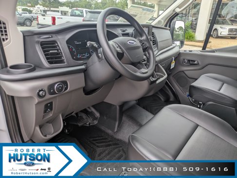 New 2025 Ford Transit 250 148 Medium Roof image 17