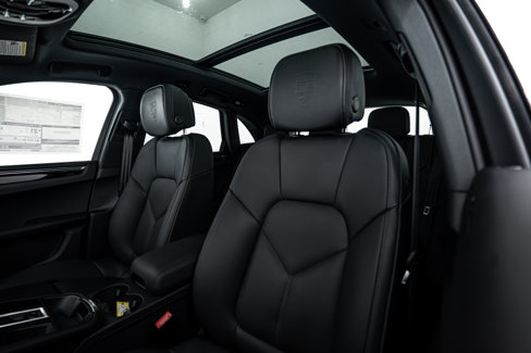 New 2026 Porsche Macan image 16