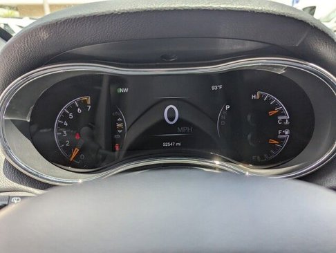 Used 2019 Jeep Grand Cherokee Altitude image 21