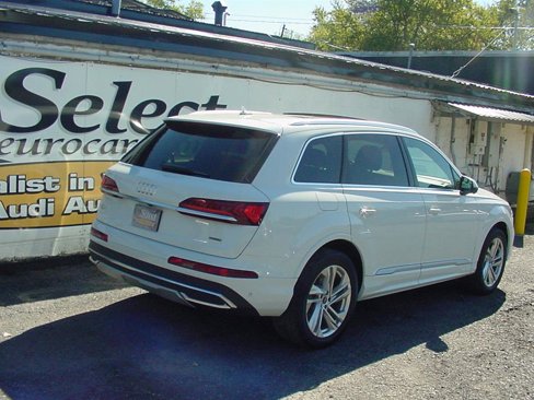 Used 2021 Audi Q7 3.0T Premium Plus image 2