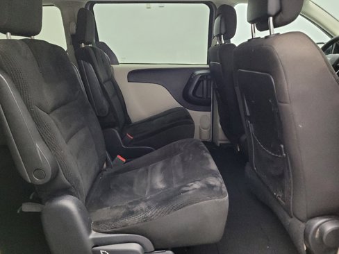 Used 2020 Dodge Grand Caravan SE image 19