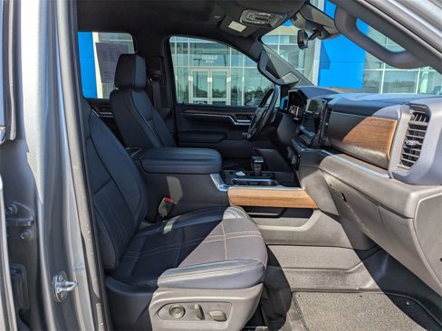 Certified 2024 Chevrolet Silverado 1500 High Country w/ Technology Package image 45