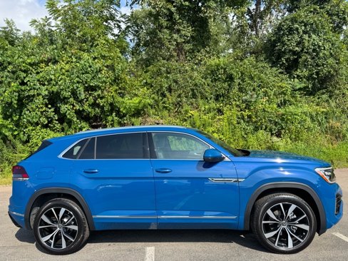 New 2026 Volkswagen Atlas Cross Sport SEL Premium R-Line image 2