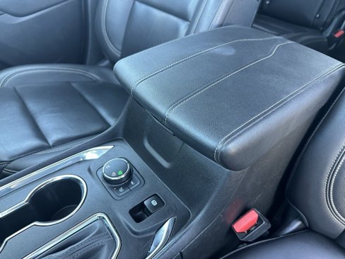 Certified 2023 Chevrolet Traverse LT image 37