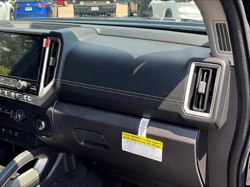 Certified 2025 Nissan Frontier SV image 13