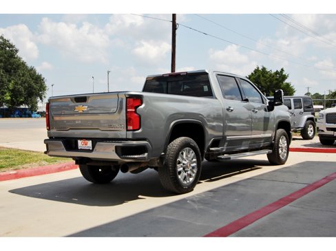 Used 2024 Chevrolet Silverado 2500 High Country image 5