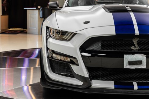 Used 2021 Ford Mustang Shelby GT500 w/ Carbon Fiber Track Pack image 20