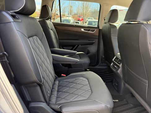 New 2025 Volkswagen Atlas SEL Premium R-Line image 28