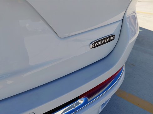 New 2025 Jeep Grand Cherokee L Overland w/ Trailer Tow Package image 23