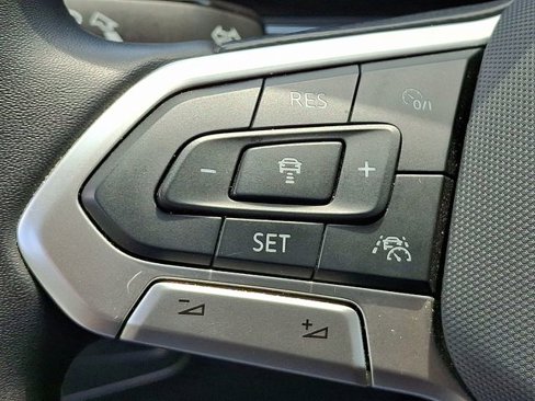 Used 2024 Volkswagen Tiguan Wolfsburg Edition image 22