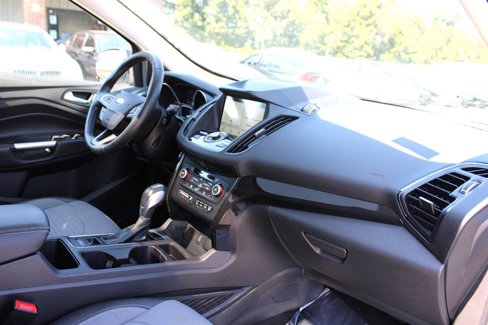 Used 2019 Ford Escape Titanium image 17