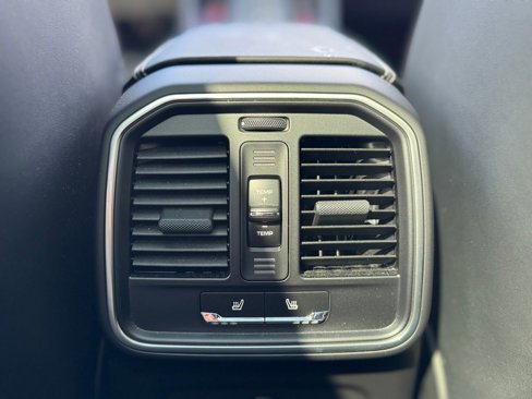 Used 2025 Porsche Macan GTS image 42