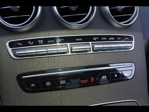 Used 2021 Mercedes-Benz GLC 300 4MATIC image 27