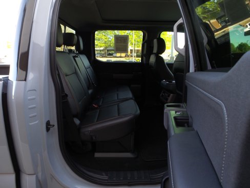 Used 2025 Ford F450 Lariat w/ Lariat Ultimate Package image 40
