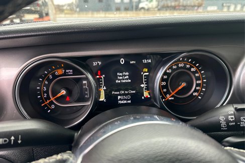 Used 2020 Jeep Wrangler Unlimited Sahara image 16