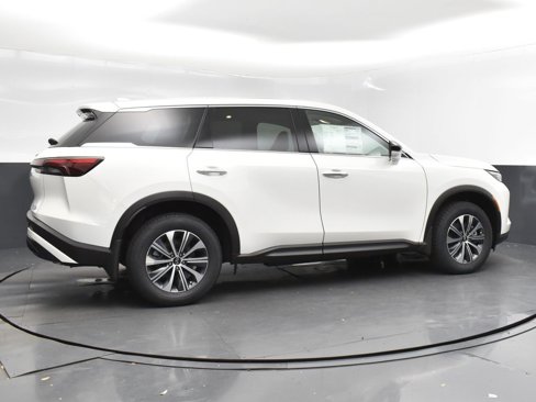 Certified 2025 INFINITI QX60 Pure image 8