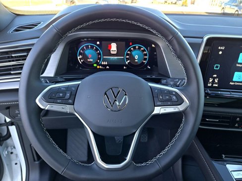 New 2025 Volkswagen Atlas Cross Sport SE image 11