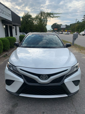 Used 2019 Toyota Camry XSE image 2