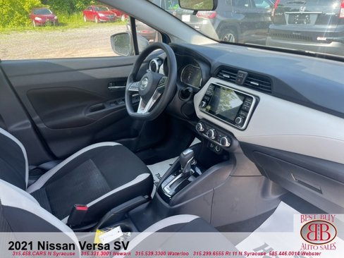 Used 2021 Nissan Versa SV image 9