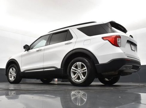 Used 2023 Ford Explorer XLT w/ Equipment Group 202A image 12