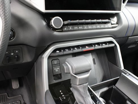Used 2025 Toyota Sequoia Platinum image 58