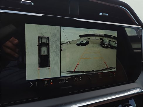 Used 2025 GMC Sierra 3500 Denali Ultimate image 13