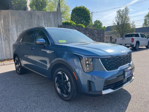Certified 2025 Kia Sorento EX image 7