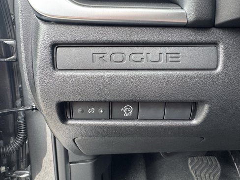 New 2026 Nissan Rogue S image 12