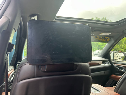 Used 2023 GMC Yukon XL Denali Ultimate w/ LPO, Floor Liner Package image 24