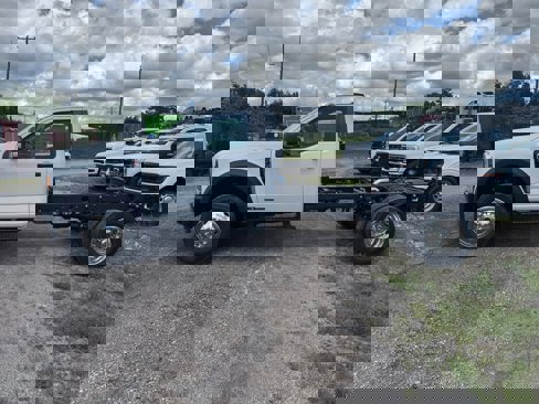 New 2025 Ford F450 XL image 4