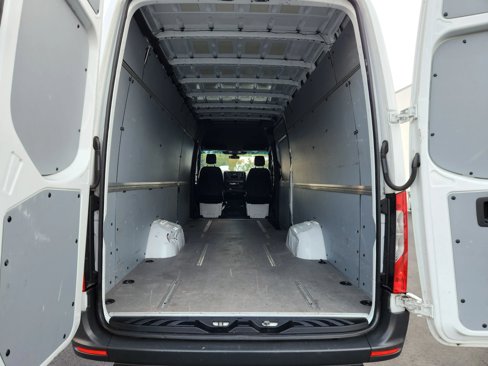 Used 2020 Mercedes-Benz Sprinter 3500 image 17