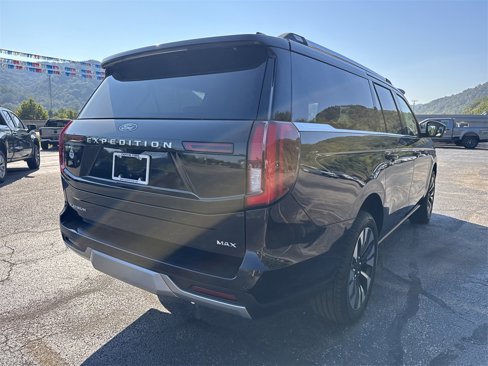 New 2025 Ford Expedition Max Platinum image 4
