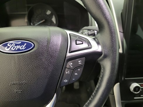 Used 2024 Ford Edge SEL image 6