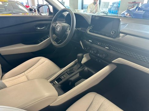 Used 2023 Honda Accord EX image 30