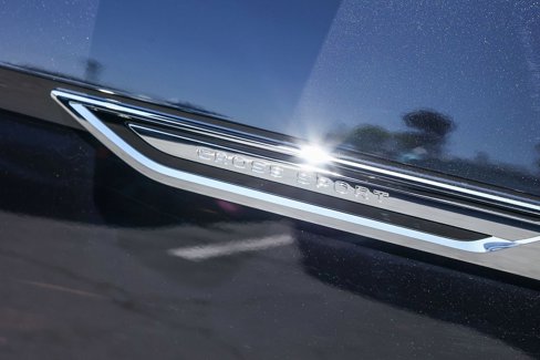 New 2025 Volkswagen Atlas Cross Sport SEL Premium R-Line image 15