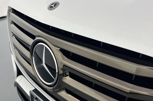 New 2026 Mercedes-Benz GLS 580 4MATIC image 13